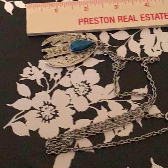 Jewelry - ❤️Western necklace with design and chain